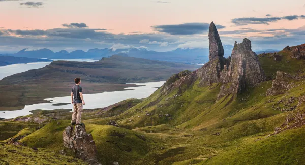 scotland-man-cliffs