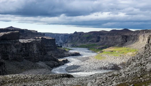 laila-gebhard-unsplash-Dettifoss-iceland-web.jpg