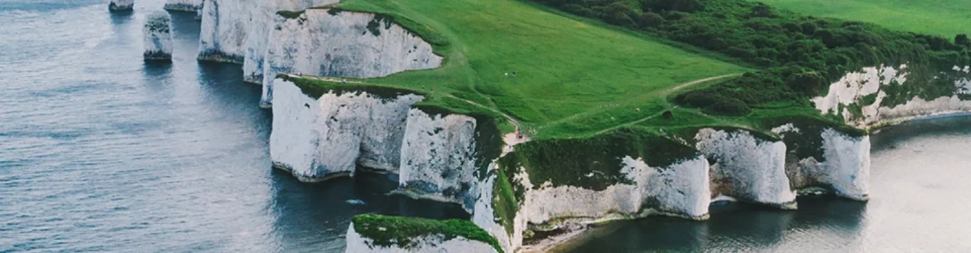 joshua-cowan-unsplash_england_cliffs.jpg