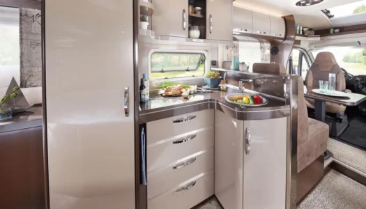 luxury-motorhome-interior-kitchen_0.jpg