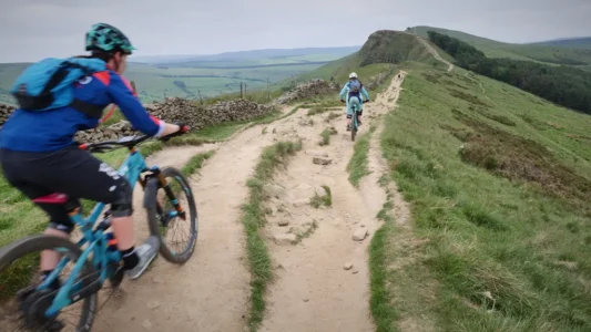 shutterstock_uk_england_biking.jpg